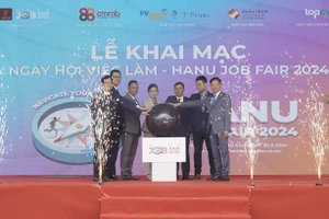 Nhiều cơ hội việc làm cho sinh viên Đại học Hà Nội