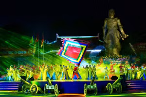 Lần đầu áp dụng công nghệ bán thực cảnh tại Lễ hội Gò Đống Đa