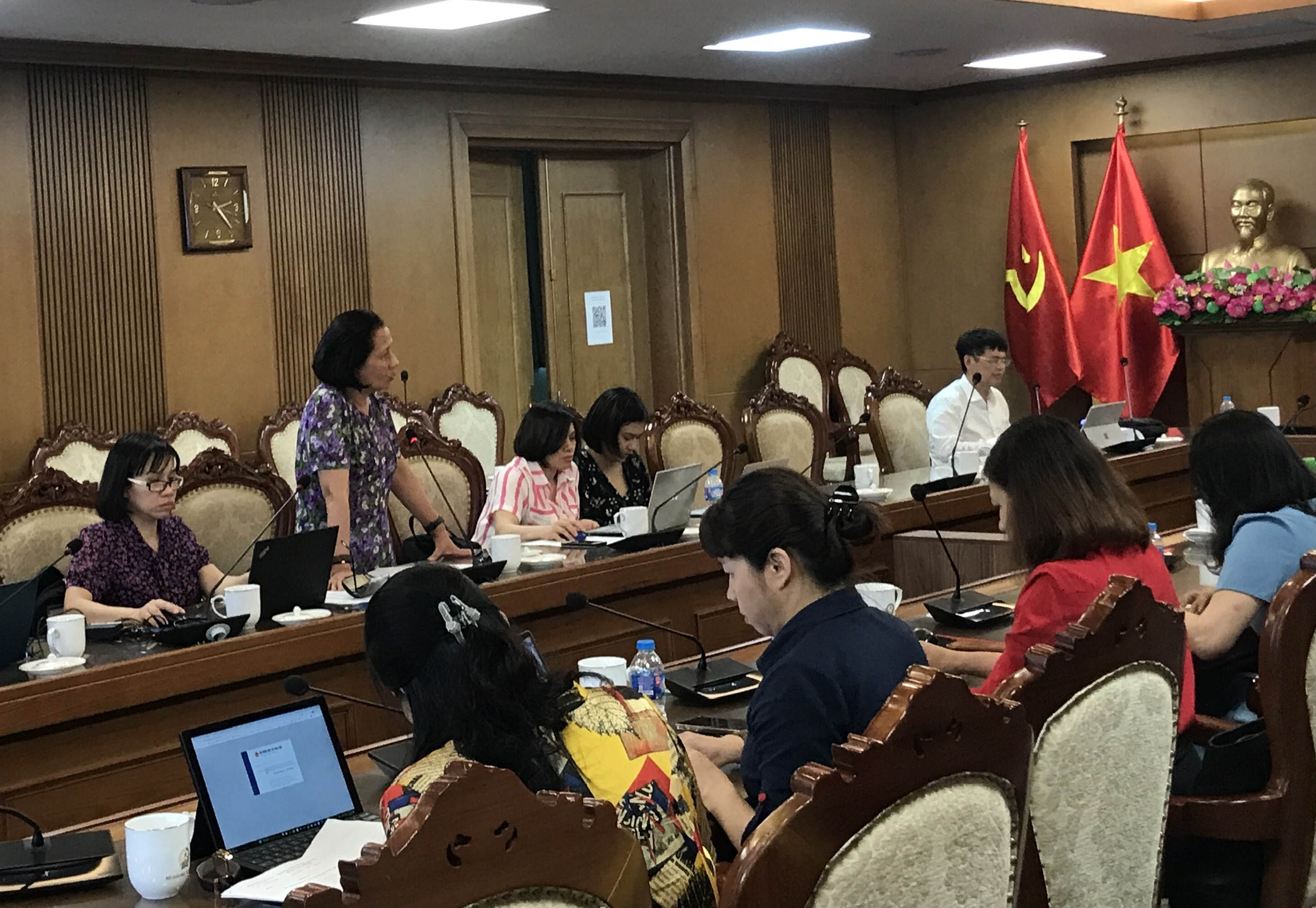 Các chuyên gia GDMN, các nhà khoa học đã đưa ra nhiều ý kiến, quan điểm để hoàn thiện Dự thảo Thông tư. Các chuyên gia GDMN, các nhà khoa học đã đưa ra nhiều ý kiến, quan điểm để hoàn thiện Dự thảo Thông tư.