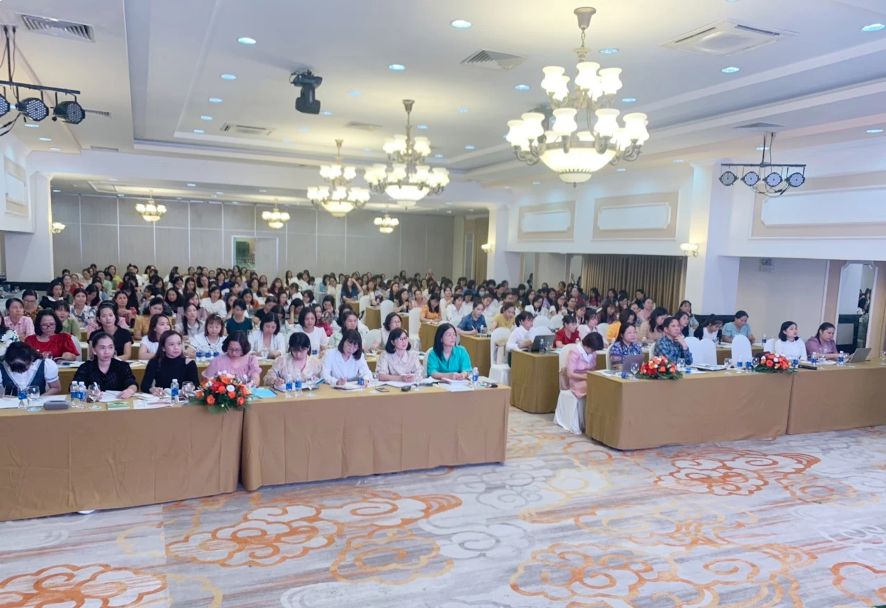 Các đại biểu tham dự chương trình tập huấn tại Khánh Hòa.