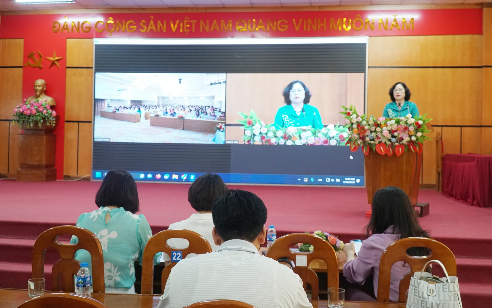 Điểm cầu trực tuyến tập huấn hướng dẫn tổ chức hoạt động giáo dục kỹ năng sống cho trẻ mẫu giáo trong các cơ sở giáo dục mầm non tại Nghệ An.