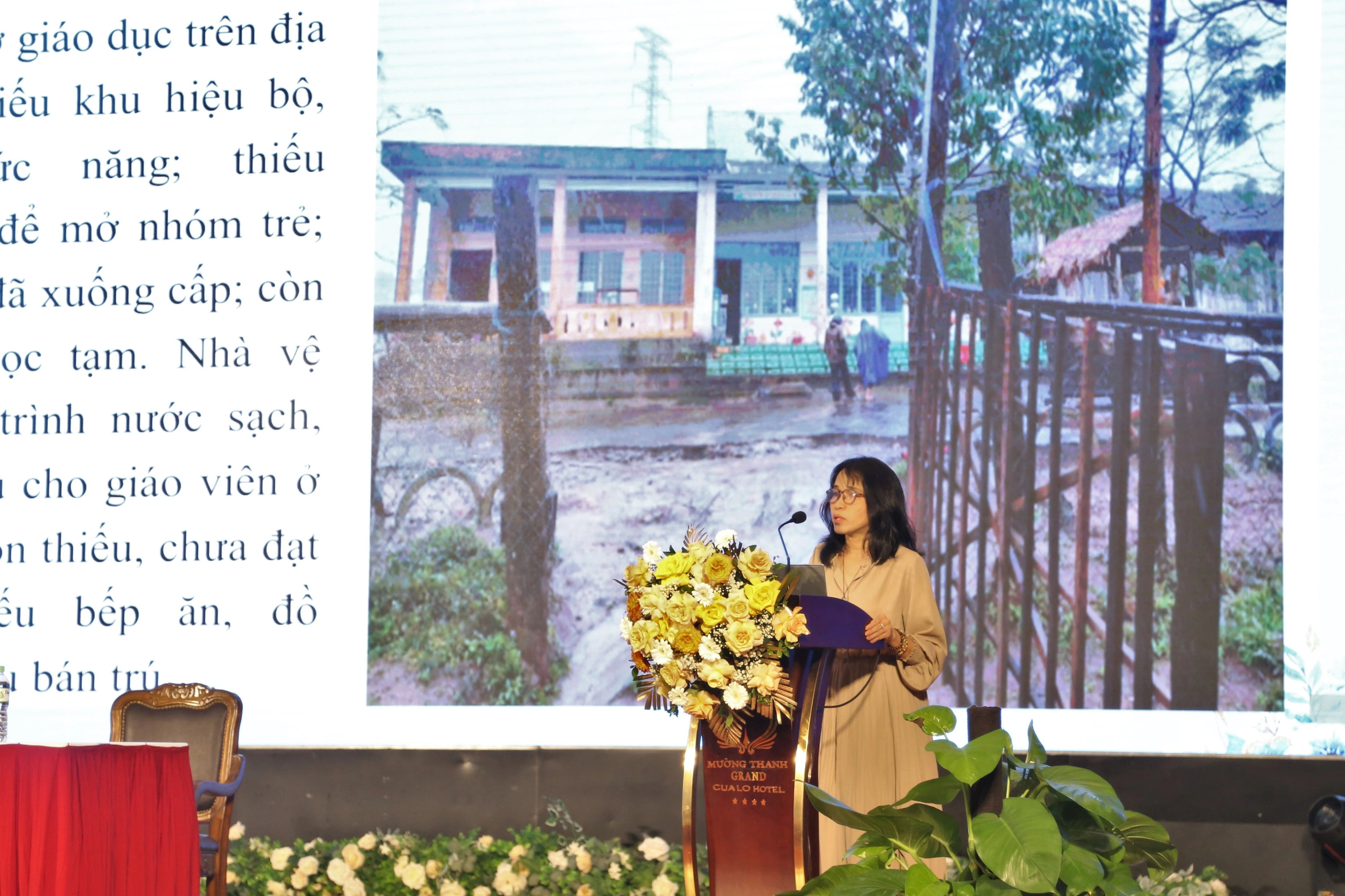 Đại diện từ Sở GD&amp;ĐT Kon Tum phát biểu về vấn đề tăng cường tiếng Việt cho trẻ, đảm bảo cơ sở vật chất ở vùng khó khăn.