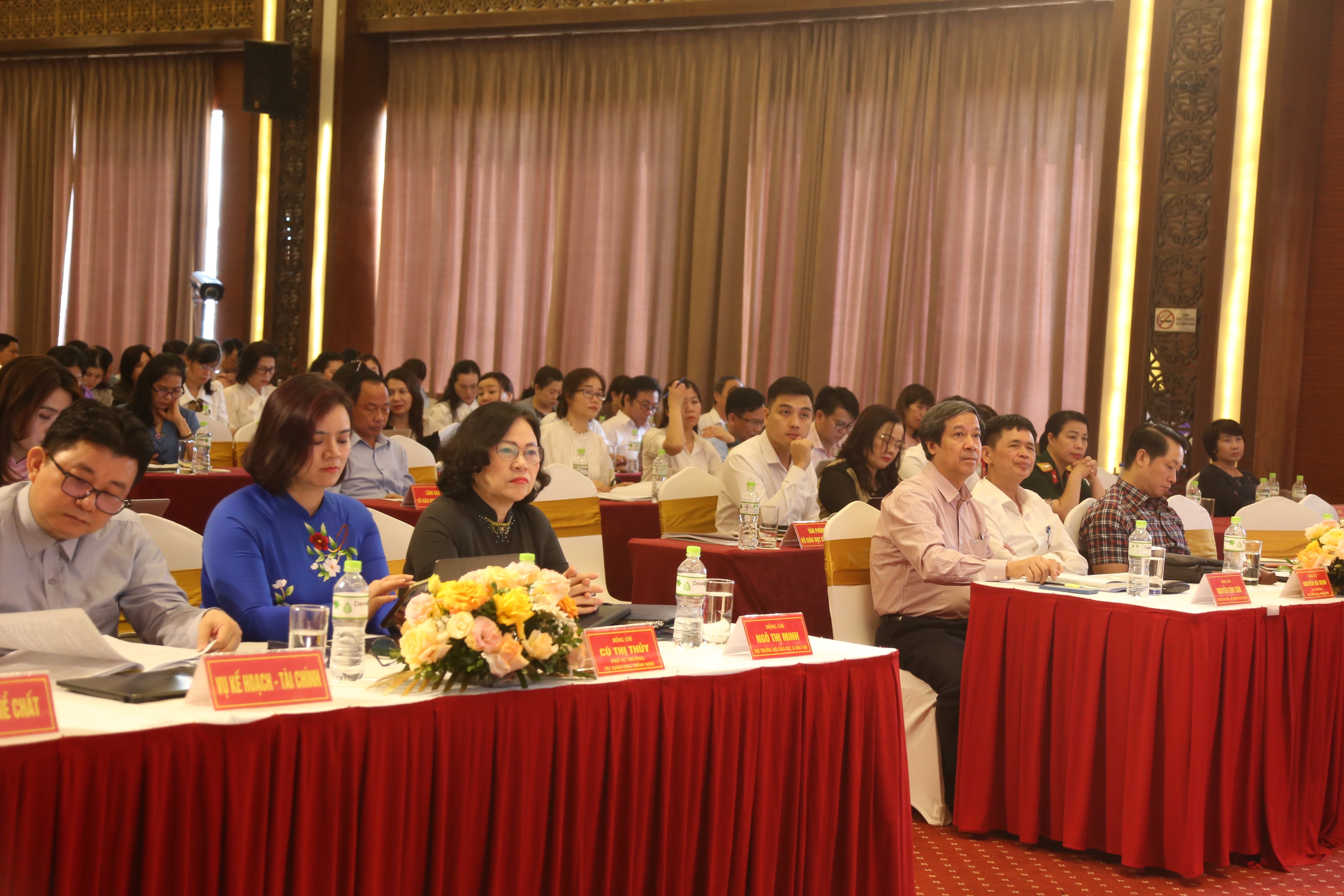 Các đại biểu về dự Hội nghị tổng kết năm học 2022-2023, triển khai nhiệm vụ năm học 2023-2024 đối với Giáo dục Mầm non.