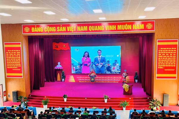 Điểm cầu trực tuyến tại Trường CĐSP Điện Biên.