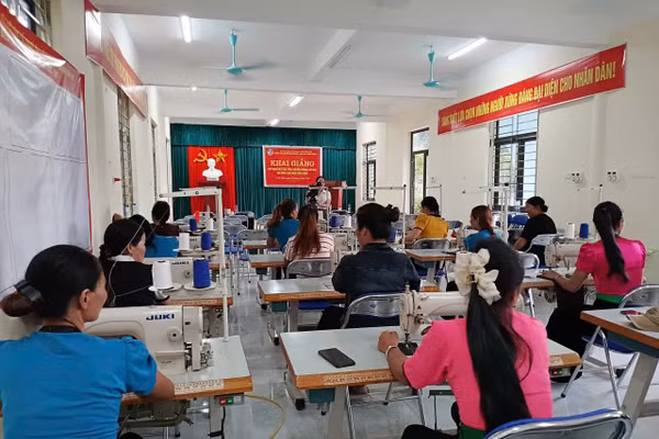 Mỗi lớp dạy nghề đều được trung tâm khảo sát kỹ lưỡng, sát sinh kế, việc làm và thị trường lao động.