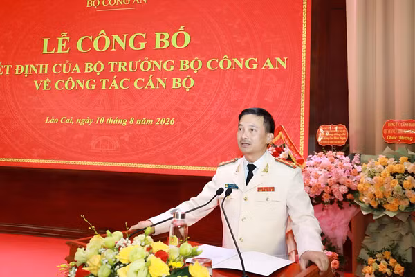Đại tá Trịnh Khắc Cường phát biểu nhận nhiệm vụ.