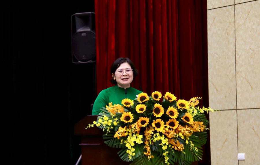 Bà Văn Thị Bạch Tuyết, Phó Bí thư Thành ủy TPHCM.