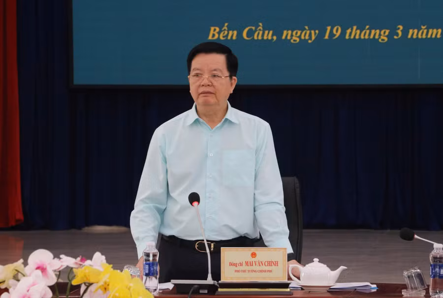 Phó Thủ tướng Mai Văn Chính làm việc tại xã Bến Cầu, tỉnh Tây Ninh.