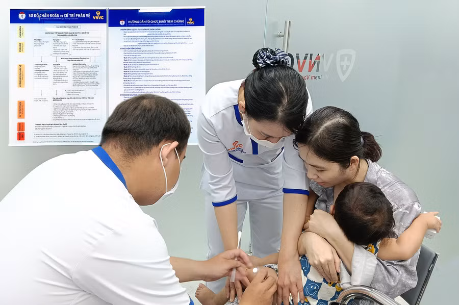 tre-tiem-vac-xin-nao-mo-cau-tai-vnvc.png