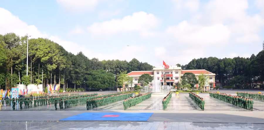 Không gian nghệ thuật được dàn dựng công phu.