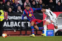 Yamal vượt kỷ lục của Maradona