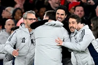  HLV Arteta 'linh cảm đặc biệt' về thần đồng 16 tuổi 