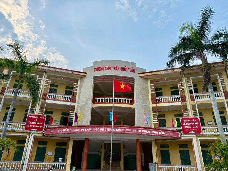 Trường THPT Trần Hưng Đạo (xã Phụ Dực, Hưng Yên) đổi tên thành Trường THPT Trần Quốc Tuấn.