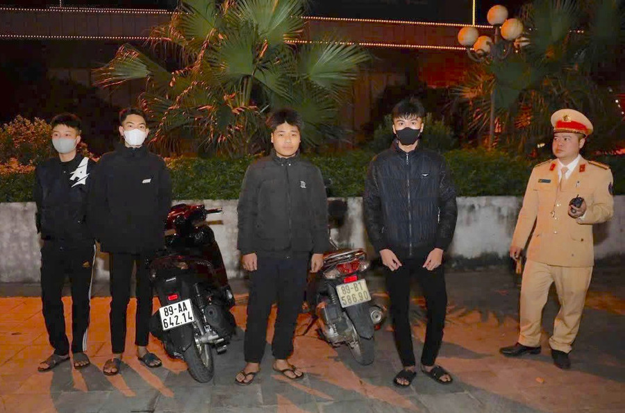 Lực lượng CSGT Công an tỉnh Hưng Yên lập biên bản xử lý 23 trường hợp vi phạm, tạm giữ 18 phương tiện