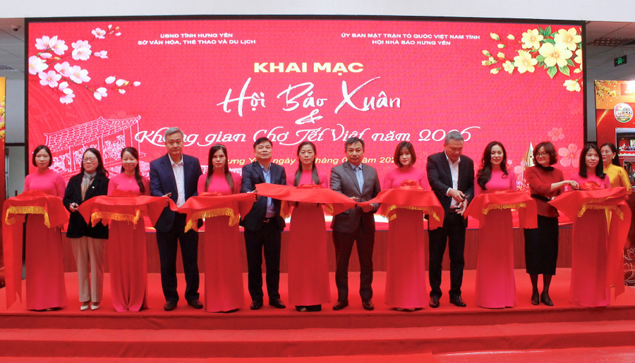 Khai mạc Hội báo Xuân và không gian Chợ Tết Việt năm 2026