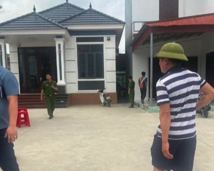 Lực lượng chức năng tại hiện trường. Ảnh chụp màn hình