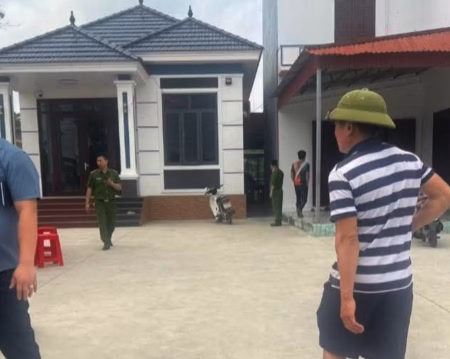 Lực lượng chức năng tại hiện trường. Ảnh chụp màn hình