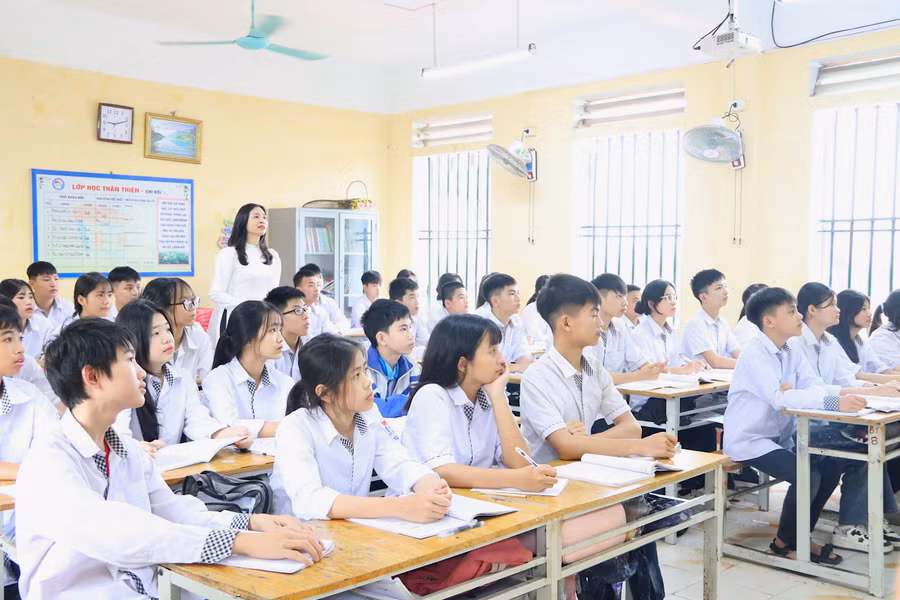 Sở GD&ĐT Hưng Yên đề nghị UBND tỉnh tuyển bổ sung 2.162 biên chế