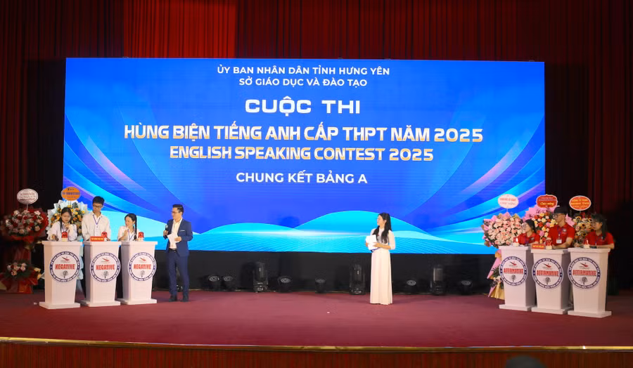 Vòng bảng cuộc thi Hùng biện bằng tiếng Anh cấp THPT năm 2025, tại Hưng Yên diễn ra trong 2 ngày (25-26/10).