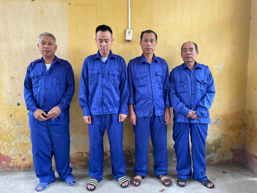 Các bị can bị khởi tố về tội trốn thuế. Ảnh: Công an tỉnh Hưng Yên.