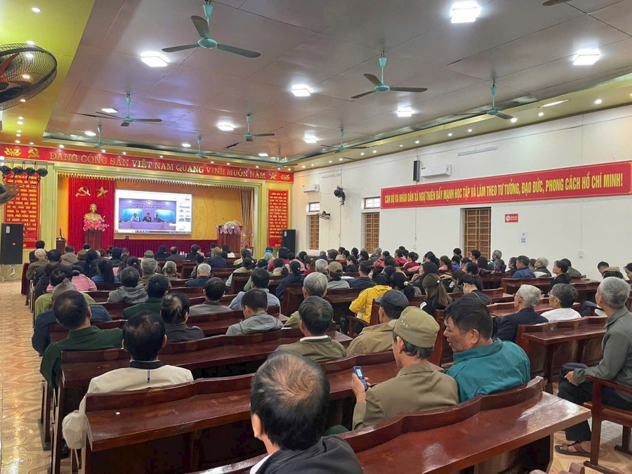 Lớp học trực tuyến 'Bình dân học vụ số' do Tỉnh đoàn Hưng Yên tổ chức.