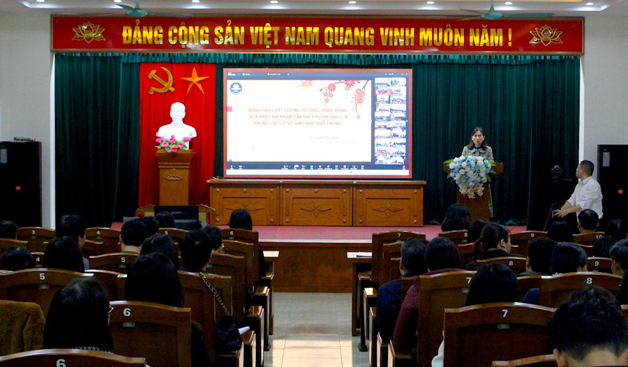 Hội nghị được tổ chức trực tiếp tại Sở GD&ĐT tỉnh Hưng Yên và kết nối trực tiếp đến 216 điểm cầu.