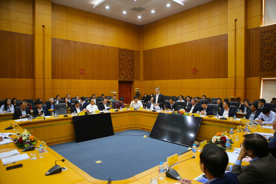 Các đại biểu thảo luận tại hội nghị. img-8505.jpg