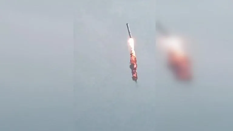 Tên lửa Thiên Long-3 của Trung Quốc rơi sau khi phóng.