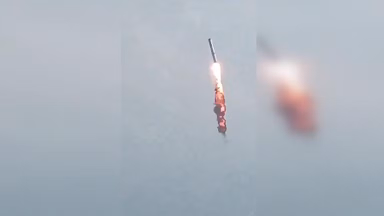 Tên lửa Thiên Long-3 của Trung Quốc rơi sau khi phóng.