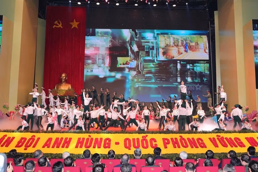tong-bi-thu-du-le-ky-niem-80-nam-ngay-thanh-lap-quan-doi-nhan-dan-viet-nam-15.jpg
