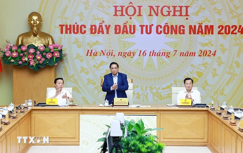 thu-tuong-pham-minh-chinh-chu-tri-hoi-nghi-dau-tu-cong-02.jpg