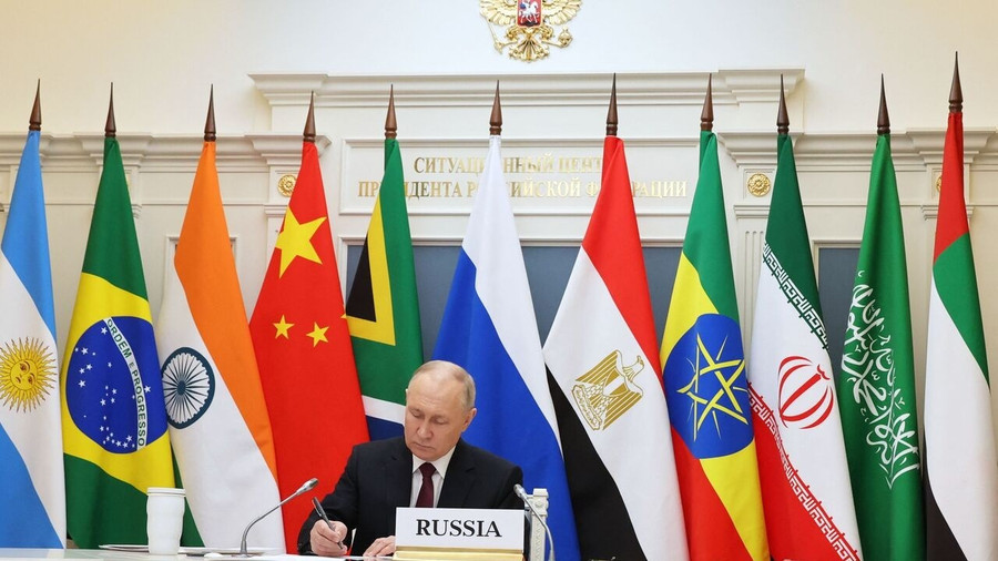 Tổng thống Putin tham dự cuộc họp thượng đỉnh BRICS trực tuyến.