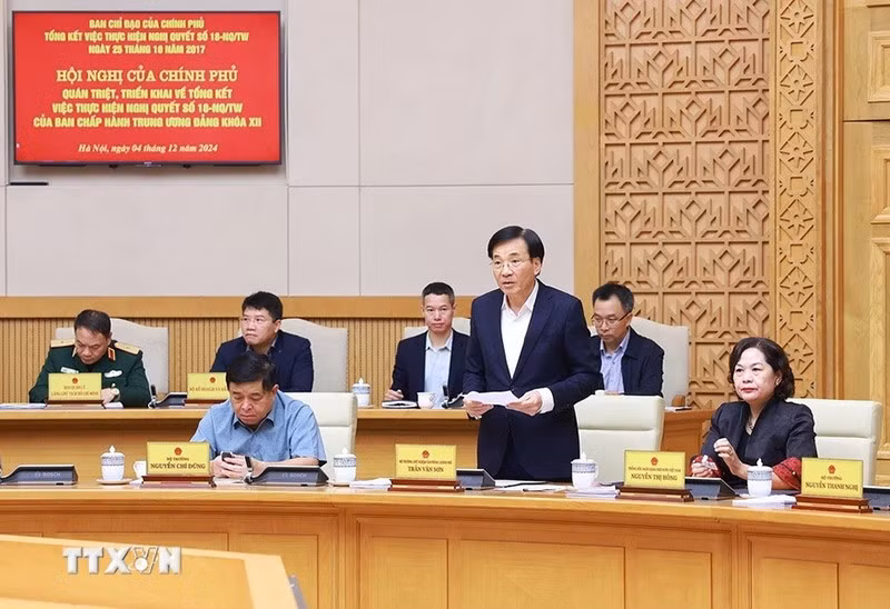 thu-tuong-chu-tri-hoi-nghi-tong-ket-thuc-hien-nghi-quyet-18-ve-sap-xep-bo-may-08.jpg