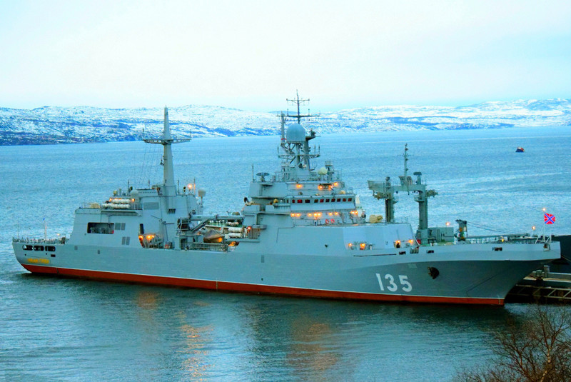 ivan-gren-desantnyi-korabl-proekt-11711-severomorsk.jpg