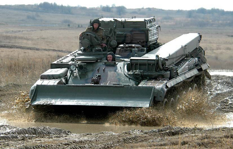 BREM1_Russian_Armored_29e3ee.jpg