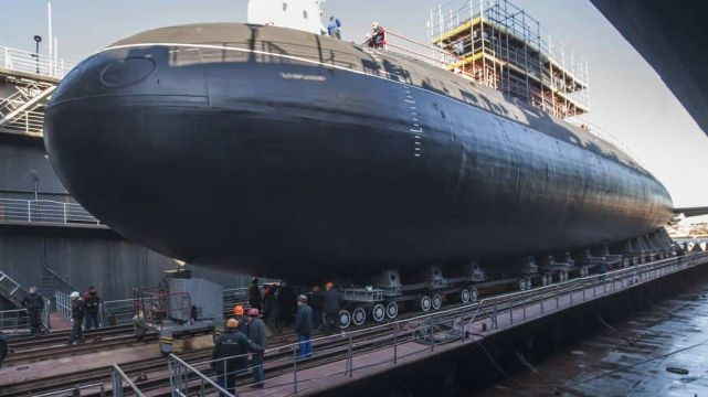 russia-rolls-out-last-6363-project-submarine-the-yakutsk-2-7448.jpg