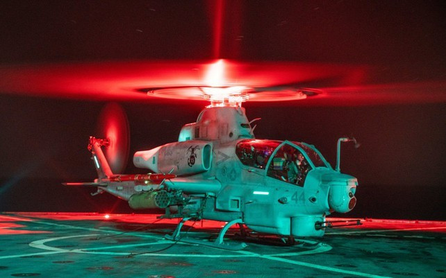 truc-thang-tan-cong-bell-ah-1z-viper-bellflight-news-0-17263223614931875278941-0-99-563-1000-crop-1726322368583870254409.jpg