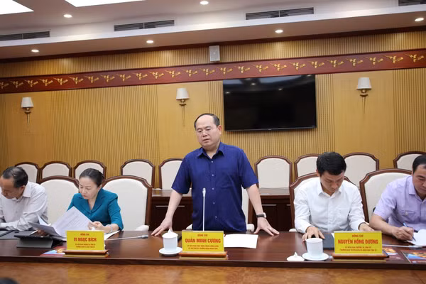 Ông Quản Minh Cường, Bí thư Tỉnh ủy Quảng Ninh phát biểu tại buổi làm việc.