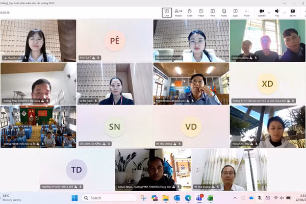 Chương trình tập huấn trực tuyến Xây dựng thực đơn cân bằng dinh dưỡng cho các nội trú biên giới Đà Nẵng.