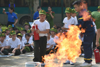 Chiến sĩ nhí học cách thoát hiểm