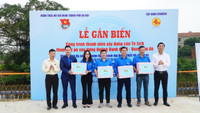 Gắn biển Công trình thanh niên xây dựng cầu Tô Lịch