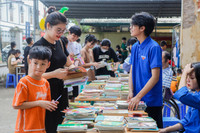 Học sinh Hà Nội hào hứng trong ‘Ngày hội đổi sách’