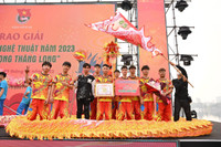 Mãn nhãn múa Rồng tại Festival Thanh niên quốc tế