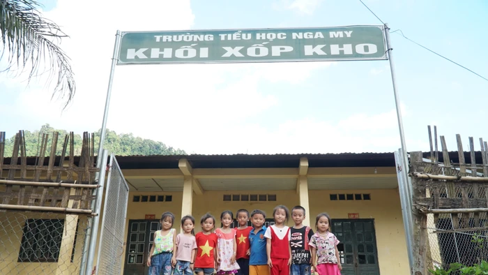 Nghệ An hiện còn nhiều điểm trường lẻ ở vùng sâu vùng xa, học sinh dân tộc thiểu số. Ảnh: Hồ Lài