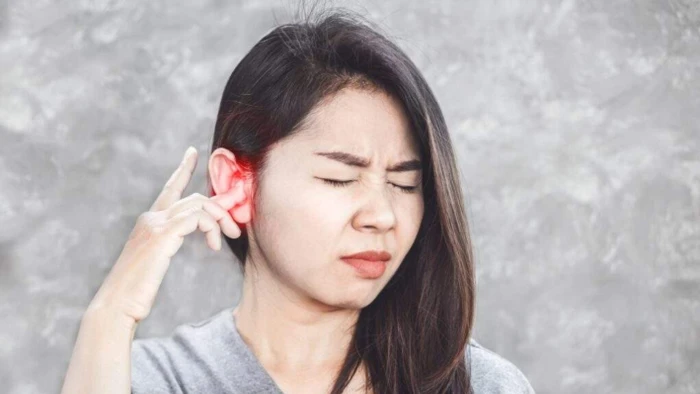 Ù tai là tín hiệu cảnh báo quan trọng của cơ thể. (Ảnh: ITN).