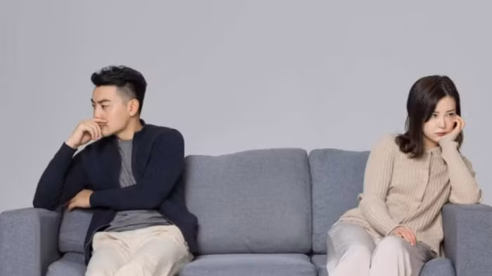 Theo thời gian, hôn nhân không thể tránh khỏi một giai đoạn bình lặng. (Ảnh: ITN).