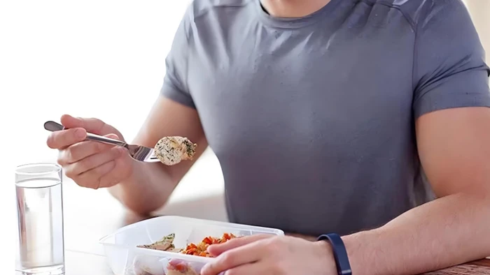 Chuẩn bị sẵn thực phẩm lành mạnh và thưởng thức từng bữa ăn, mới có thể làm cho cuộc sống trở nên tốt đẹp hơn. (Ảnh: ITN)