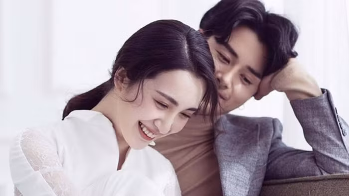 Giao tiếp giữa người với người cần chú ý đến mức độ. (Ảnh: ITN).