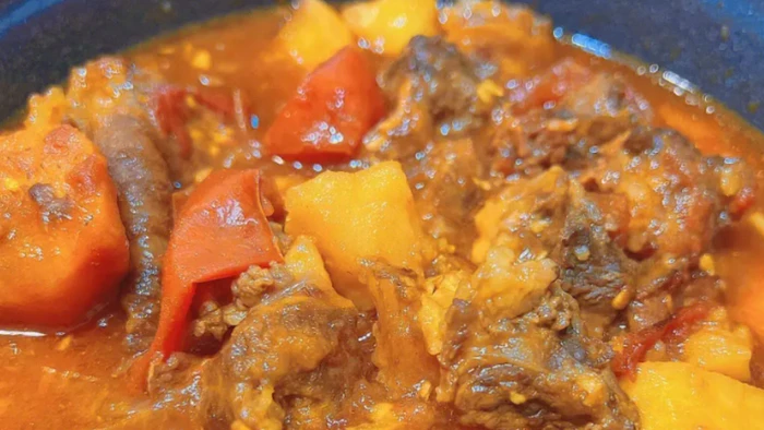 Thịt bò giàu sắt và protein, kết hợp với rau củ sẽ bổ dưỡng và cân bằng hơn. (Ảnh: ITN)