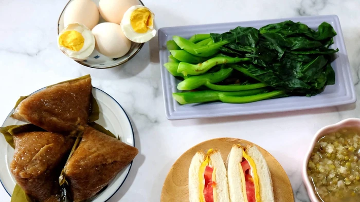 Tiêu thụ quá nhiều muối sẽ làm tăng nguy cơ mắc các bệnh như cao huyết áp, đột quỵ, bệnh tim và bệnh thận. (Ảnh: ITN)